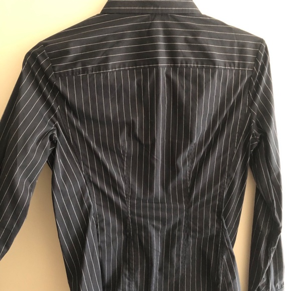 NWOT Pin Striped Tailored Button Down Blouse by Banana Republic - Picture 3 of 10